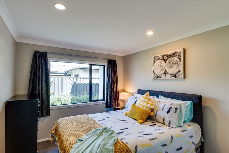 Photo of property in 34 Orotu Drive, Poraiti, Napier, 4112