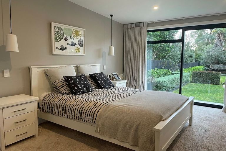 Photo of property in 21 Alfred Street, Northcote Point, Auckland, 0627