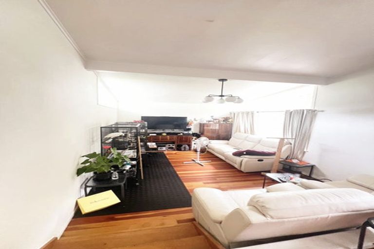 Photo of property in 63 Peach Road, Glenfield, Auckland, 0629