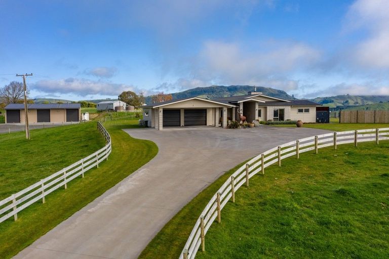 Photo of property in 30 Kaiapo Road, Acacia Bay, Taupo, 3385