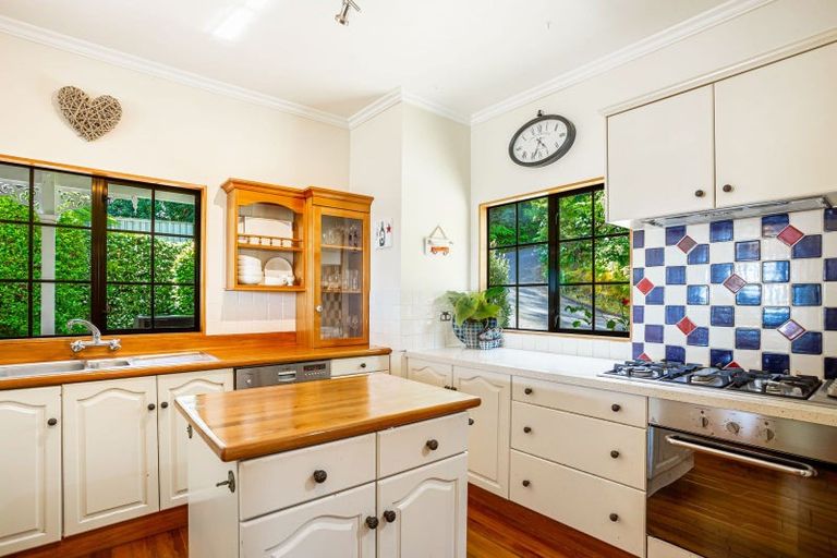 Photo of property in 47 Chatham Avenue, Paremoremo, Auckland, 0632