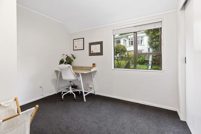 Photo of property in 9/12 Vallance Street, Kilbirnie, Wellington, 6022