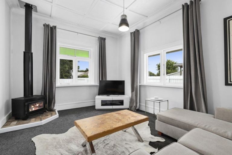 Photo of property in 3 Sale Street, Ross, 7812