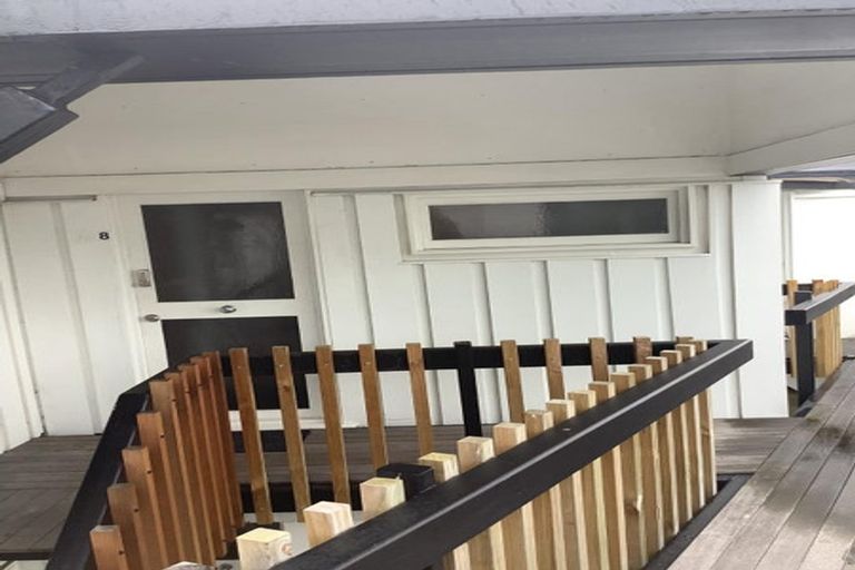 Photo of property in 1/136 Holly Road, St Albans, Christchurch, 8014