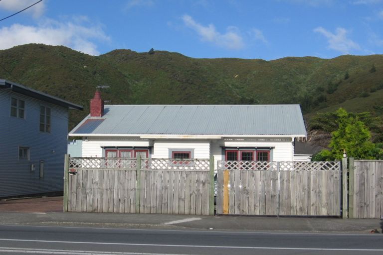 Photo of property in 1/296 Waiwhetu Road, Fairfield, Lower Hutt, 5011