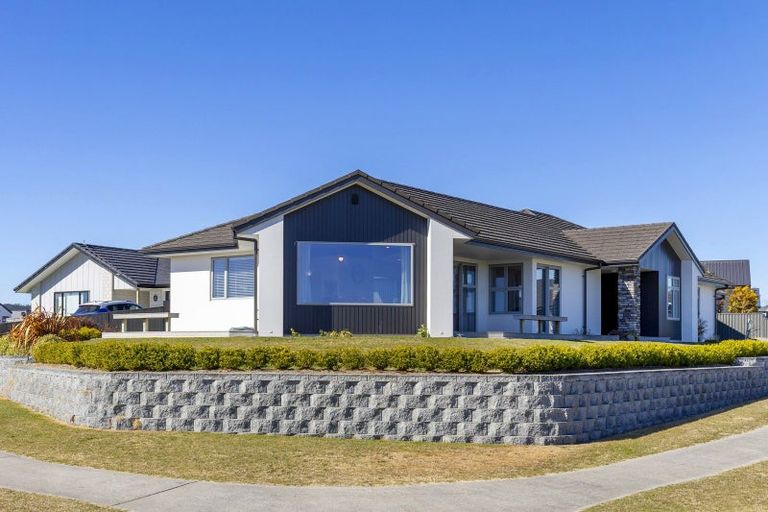 Photo of property in 6 Raupo Crescent, Wharewaka, Taupo, 3330