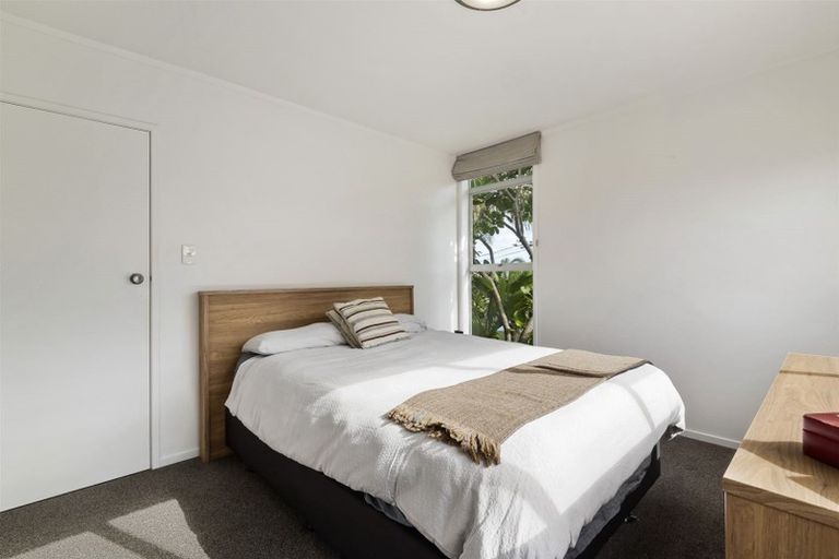 Photo of property in 1/33 Castor Bay Road, Castor Bay, Auckland, 0620