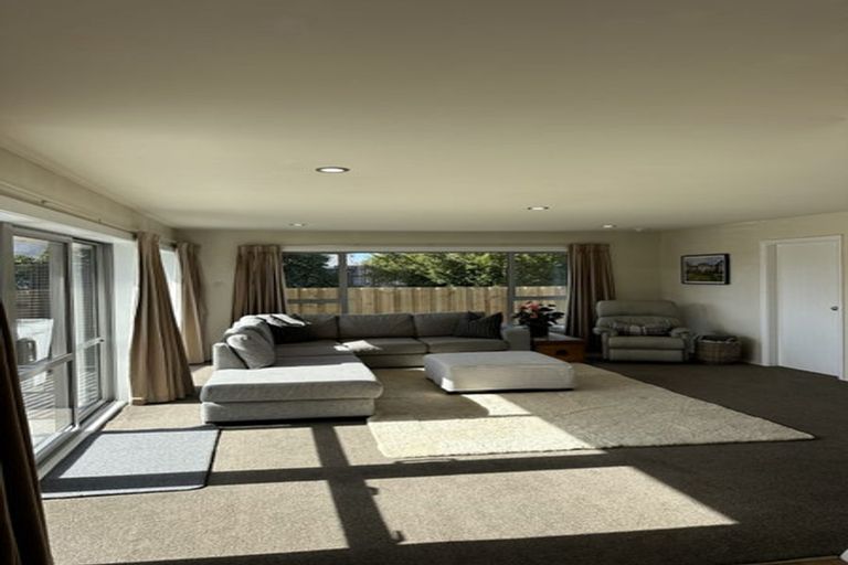 Photo of property in 4 Mcfaddens Road, St Albans, Christchurch, 8052