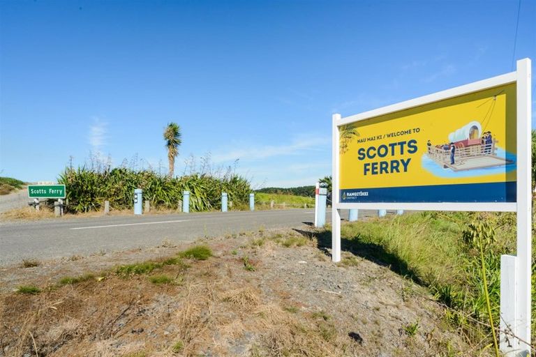 Photo of property in 1946 Parewanui Road, Parewanui, Bulls, 4894