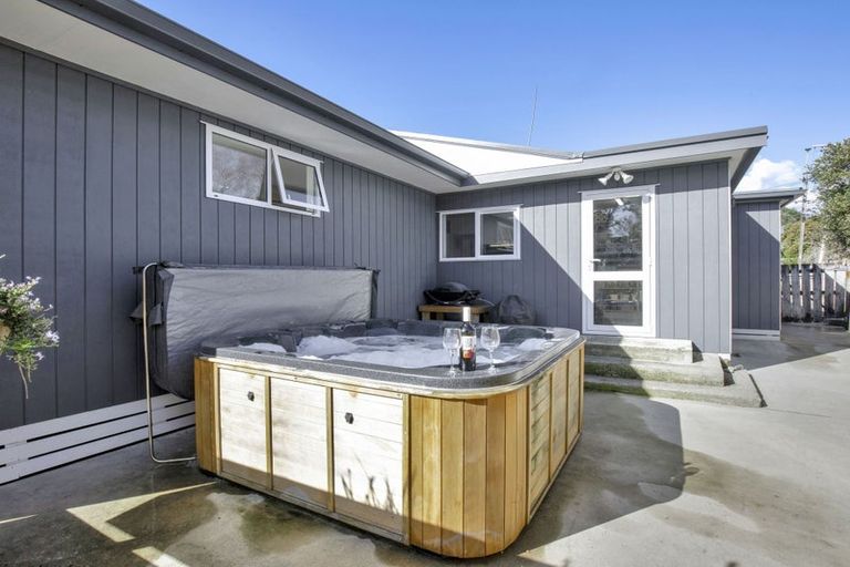 Photo of property in 221 Matai Road, Raumati Beach, Paraparaumu, 5032