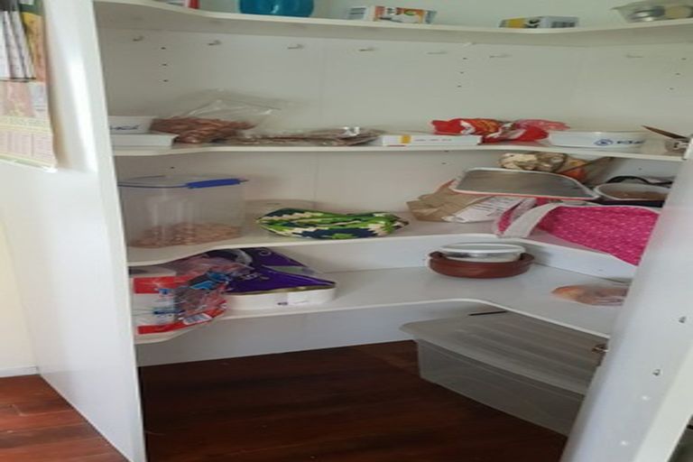 Photo of property in 3/2 Lansdowne Street, Bayswater, Auckland, 0622