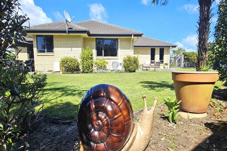 Photo of property in 106 Benjamin Place, Matarangi, Whitianga, 3592