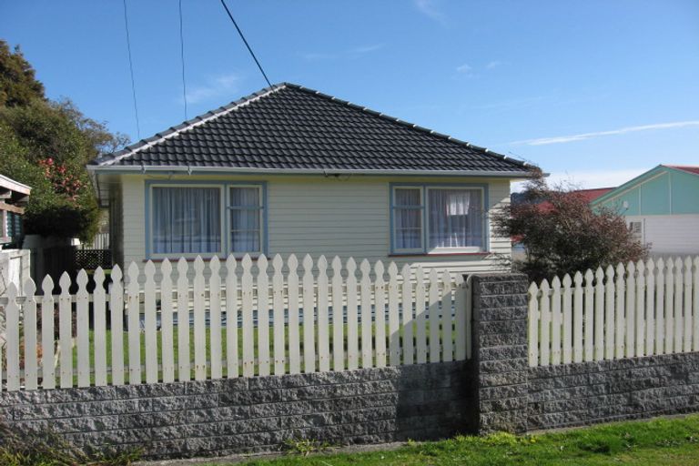 Photo of property in 20 Castlerea Street, Wainuiomata, Lower Hutt, 5014