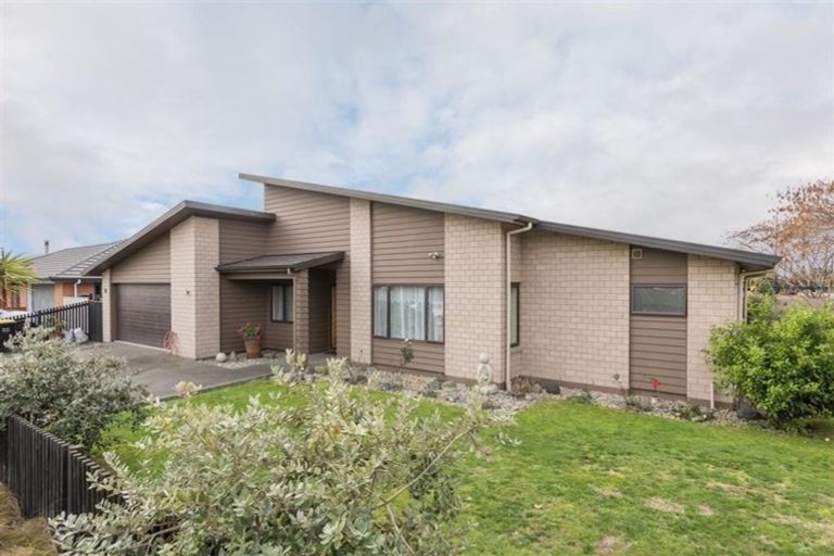 Photo of property in 2 Ernest Place, Brightwater, 7022