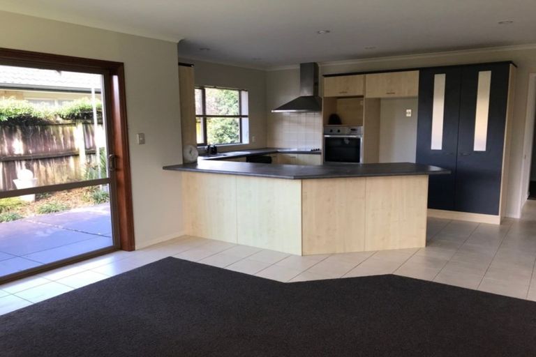 Photo of property in 1 Attymon Lane, East Tamaki, Auckland, 2016