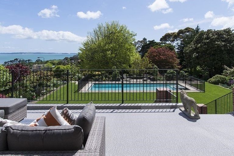 Photo of property in 122 Macleans Road, Bucklands Beach, Auckland, 2014