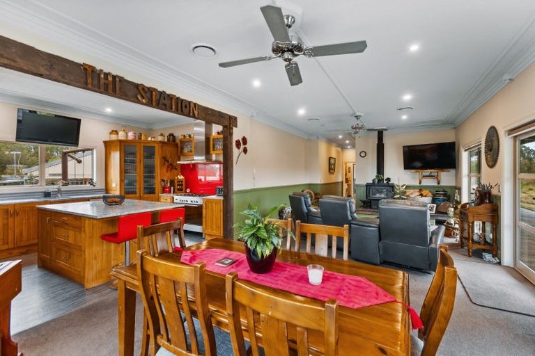 Photo of property in 11 Half Time Close, Omakau, 9376