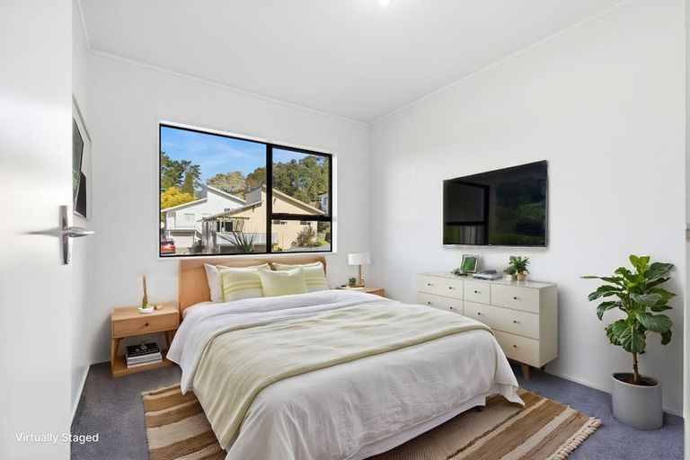 Photo of property in 1/3 Glenvale Place, Totara Vale, Auckland, 0629