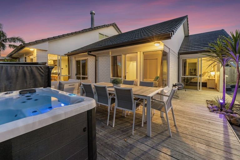 Photo of property in 24 Fahey Avenue, Mount Maunganui, 3116