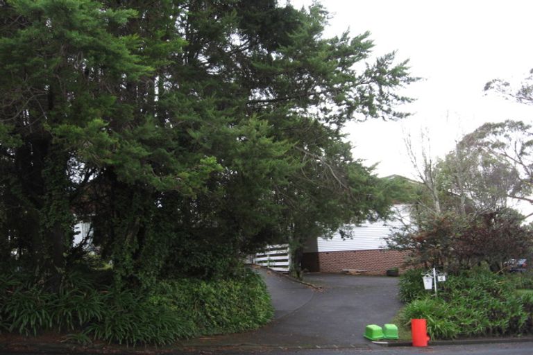 Photo of property in 4b Page, Mellons Bay, Auckland, 2014