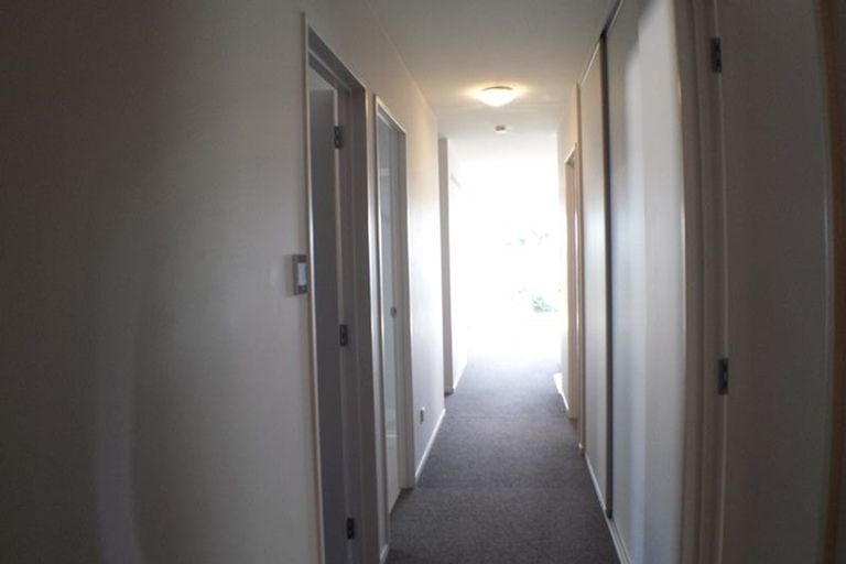 Photo of property in 18 Popokatea Drive, Takanini, 2112