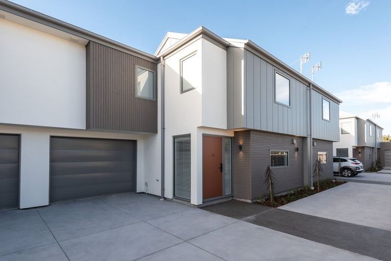 Photo of property in 2/6 Strauss Place, Somerfield, Christchurch, 8024