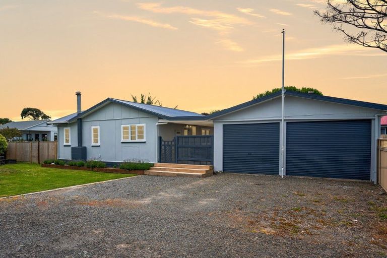 Photo of property in 2 Leyland Road, Te Awanga, 4102