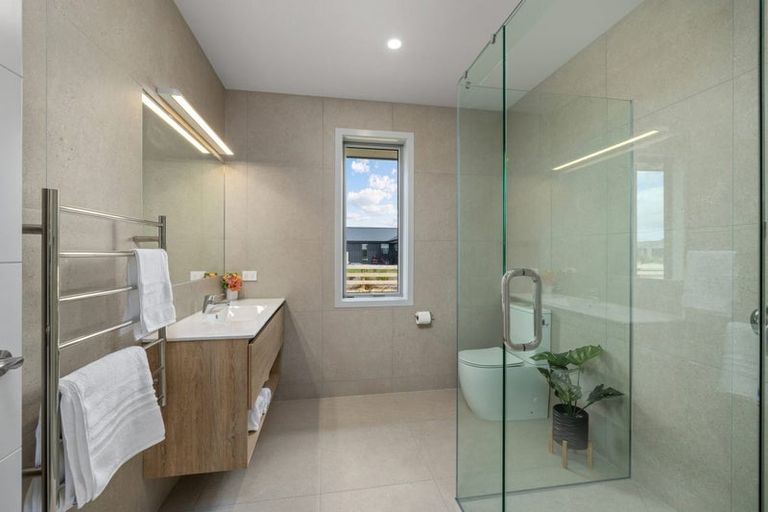 Photo of property in 6 The Lakes Drive, Kerikeri, 0230