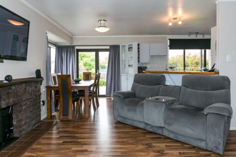 Photo of property in 48 Meeanee Road, Taradale, Napier, 4112