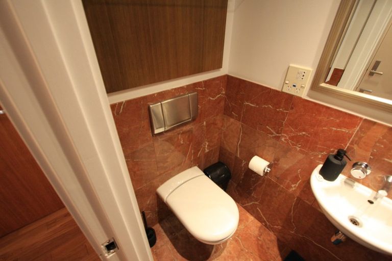 Photo of property in The Metropolis Apartments, 1408/1 Courthouse Lane, Auckland Central, Auckland, 1010