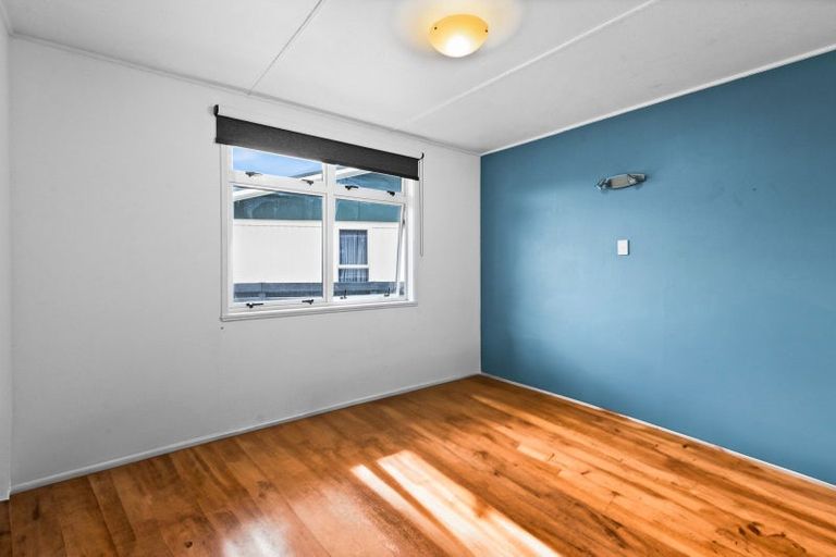 Photo of property in 166 Flaxmere Avenue, Flaxmere, Hastings, 4120