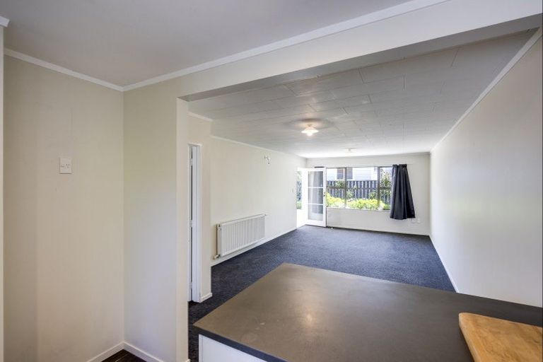 Photo of property in 2/802 Victoria Street, Parkvale, Hastings, 4122