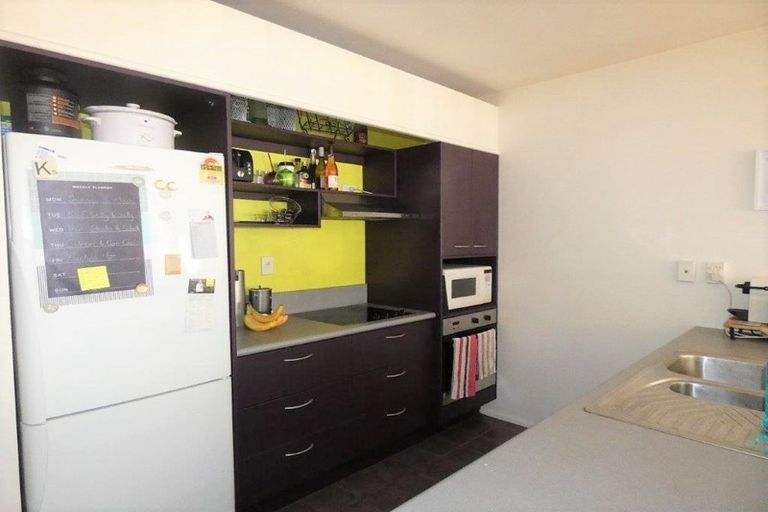 Photo of property in St Peters Apartments, 1e/192 Willis Street, Te Aro, Wellington, 6011