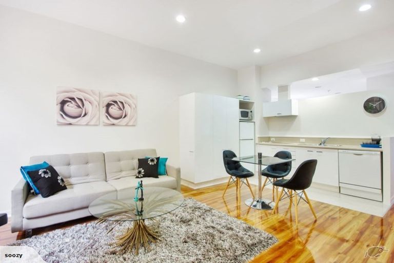 Photo of property in Hobson Quay Apartments, 1h/10 Hobson Street, Auckland Central, Auckland, 1010