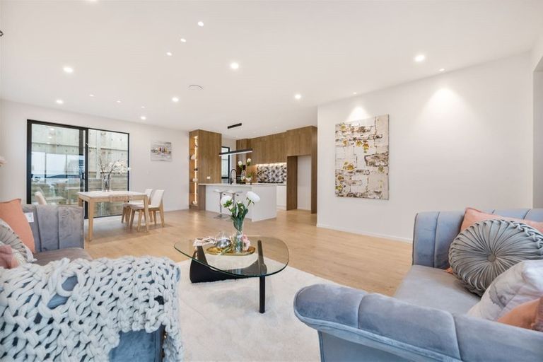 Photo of property in 76 Tir Conaill Avenue, Flat Bush, Auckland, 2019