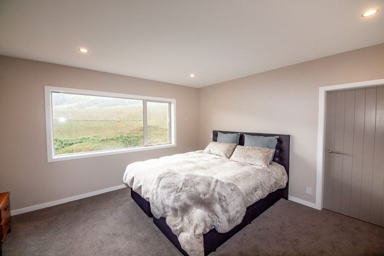 Photo of property in 86 Melksham Drive, Churton Park, Wellington, 6037