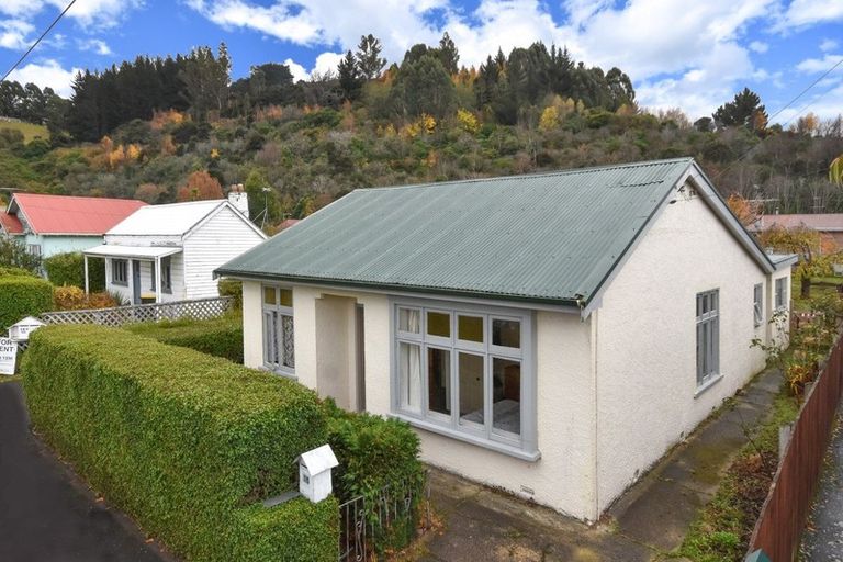 Photo of property in 16 Selwyn Street, North East Valley, Dunedin, 9010