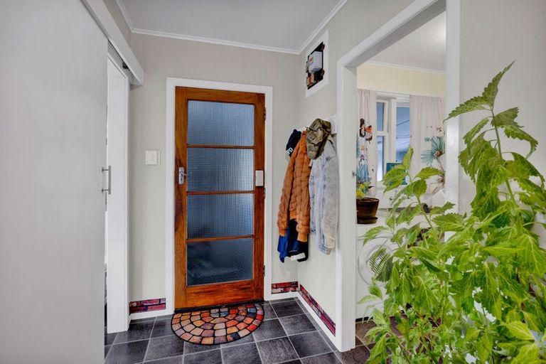 Photo of property in 8 Wera Street, Hawera, 4610