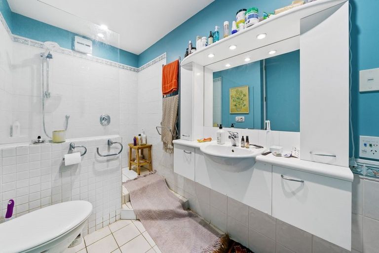 Photo of property in Herbert Gardens, 186 The Terrace, Wellington Central, Wellington, 6011