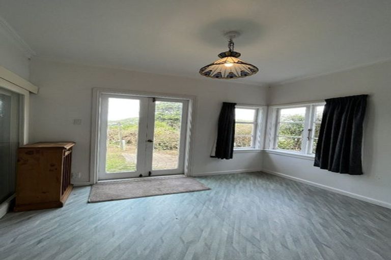 Photo of property in 75 Chamberlain Road, Karori, Wellington, 6012