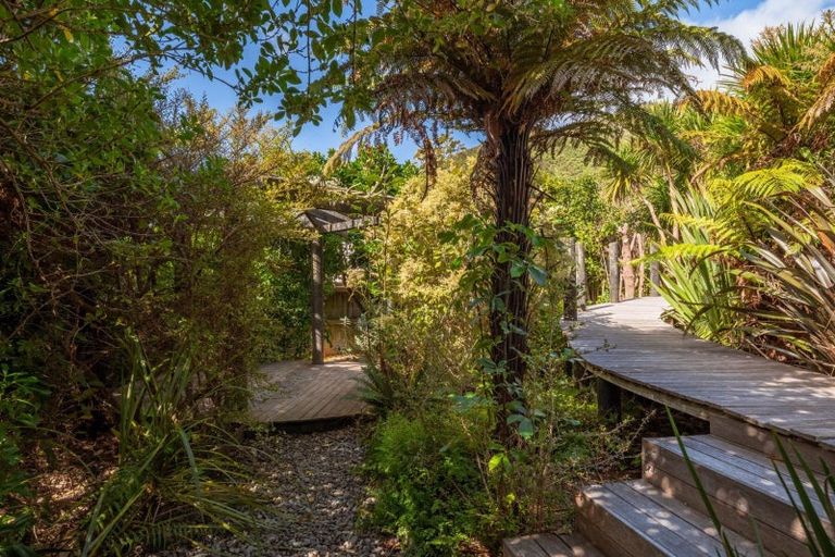 Photo of property in 8a Waimarama Street, Waikawa, Picton, 7220