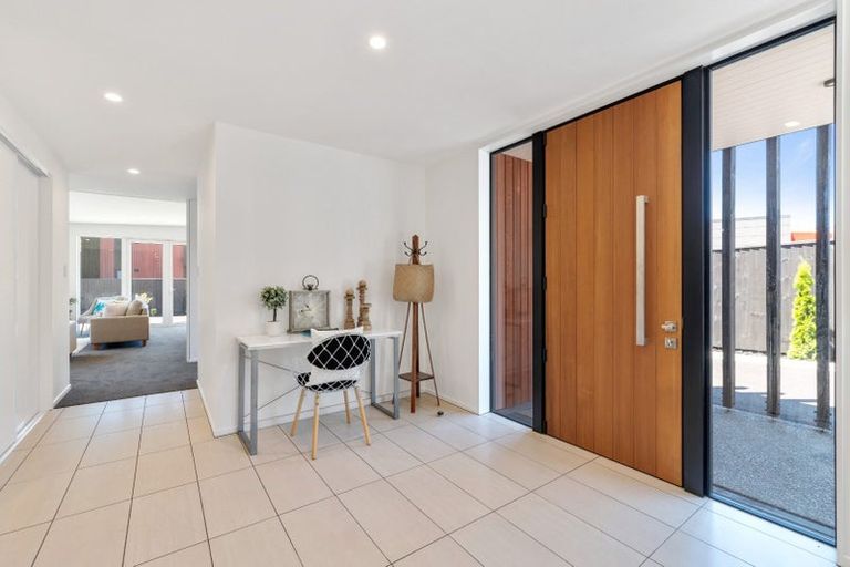 Photo of property in 10 Cashmere Road, Cashmere, Christchurch, 8022