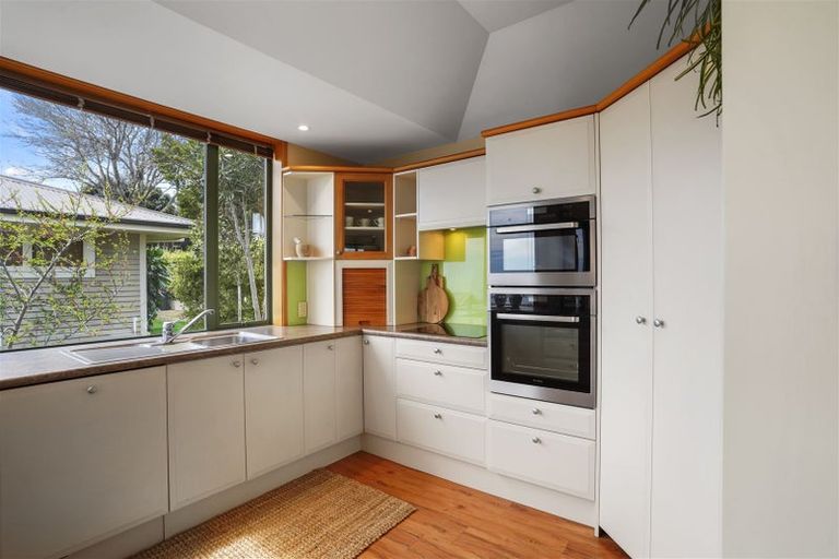 Photo of property in 262a Mount Pleasant Road, Mount Pleasant, Christchurch, 8081