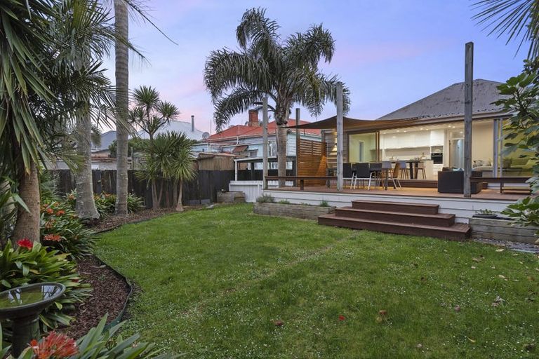 Photo of property in 4 Edenvale Crescent, Mount Eden, Auckland, 1024