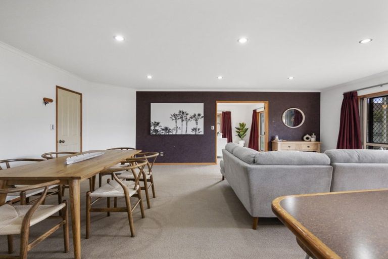 Photo of property in 5 Shire Place, Papamoa Beach, Papamoa, 3118