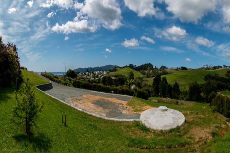 Photo of property in 13 Lori Lane, Coopers Beach, 0420