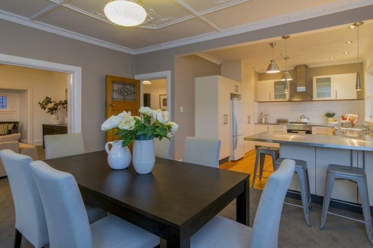 Photo of property in 134 Kelburn Parade, Kelburn, Wellington, 6012