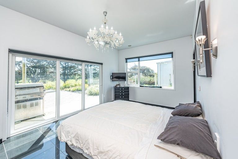 Photo of property in 35 Golf Vue Place, Castlecliff, Whanganui, 4501