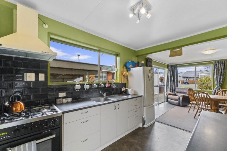 Photo of property in 16a Royal Crescent, Saint Kilda, Dunedin, 9012