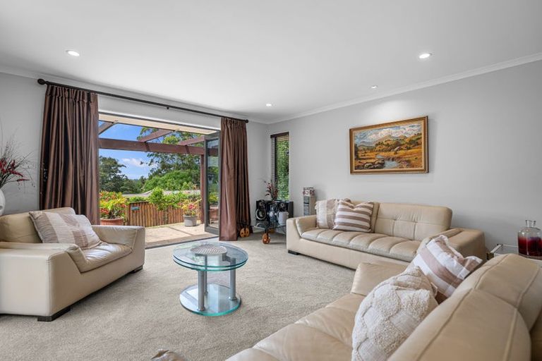 Photo of property in 59a Lonely Road, Fairview Heights, Auckland, 0632